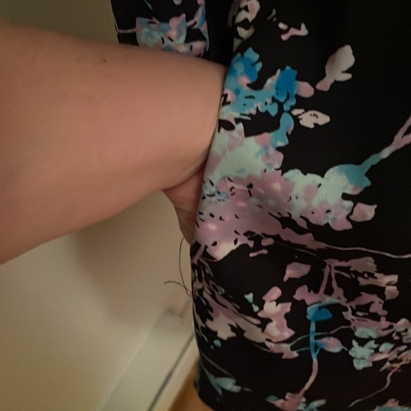 Diane von Furstenberg
Freya Floral Daze Shirtdress - Picture 6 of 14